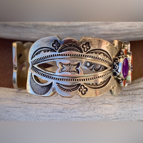 Aldrich Art * stunning Red Coral & Sugilite Inlay Trio Heart Cuff Bracelet - Picture 11 of 13